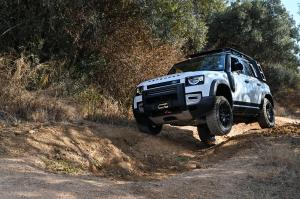 Land Rover Defender 110 P400 S Urban Pack 2020 года  (ZA)